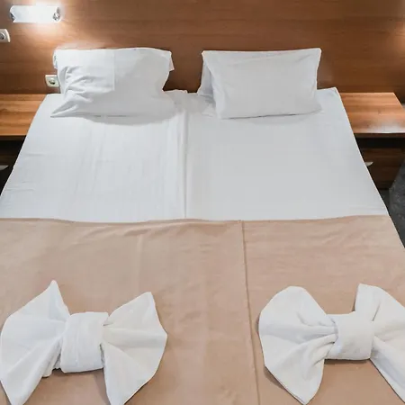 Hotel Damis