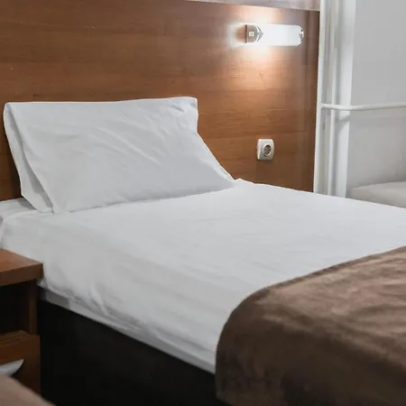 Hotel Damis