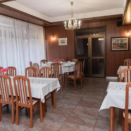 Hotel Damis