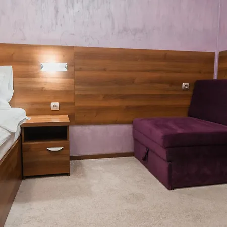 Damis Hotel