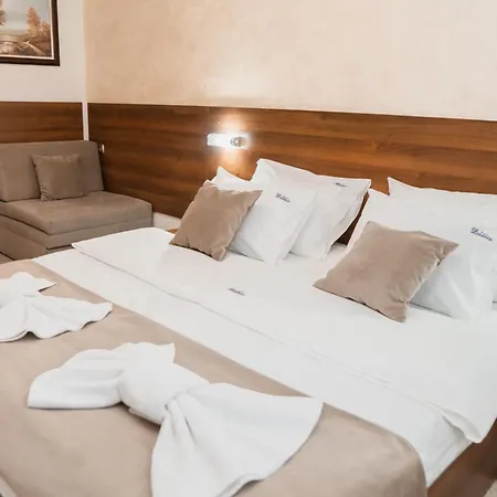 Hotel Damis Pale