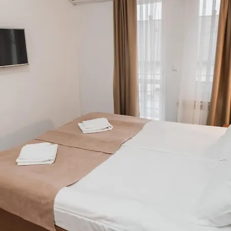 Damis Hotel 3*
